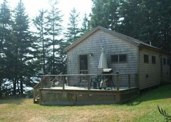 Dow Road Waterfront Cottage - One Bedroom Home - thumb 0