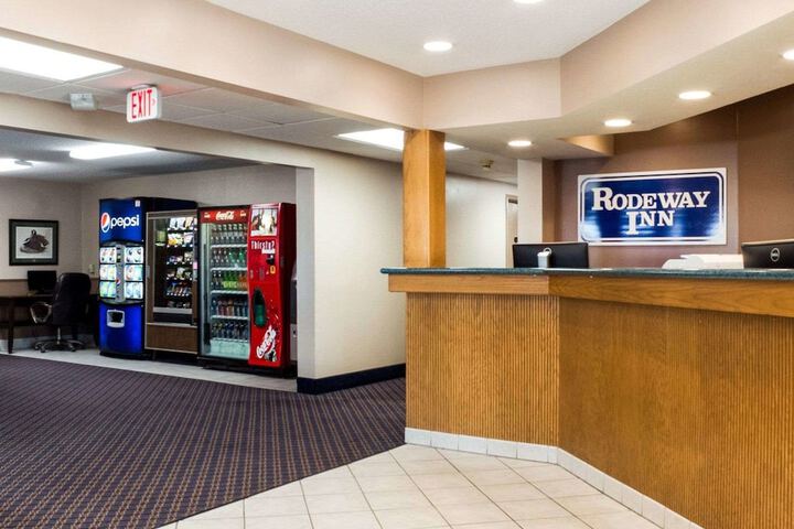 Rodeway Inn Fargo - thumb 5