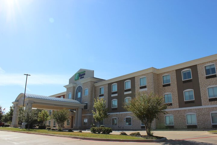 Holiday Inn Express & Suites Mansfield, An IHG Hotel - thumb 2