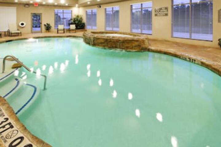 Holiday Inn Express & Suites Mansfield, An IHG Hotel - thumb 0