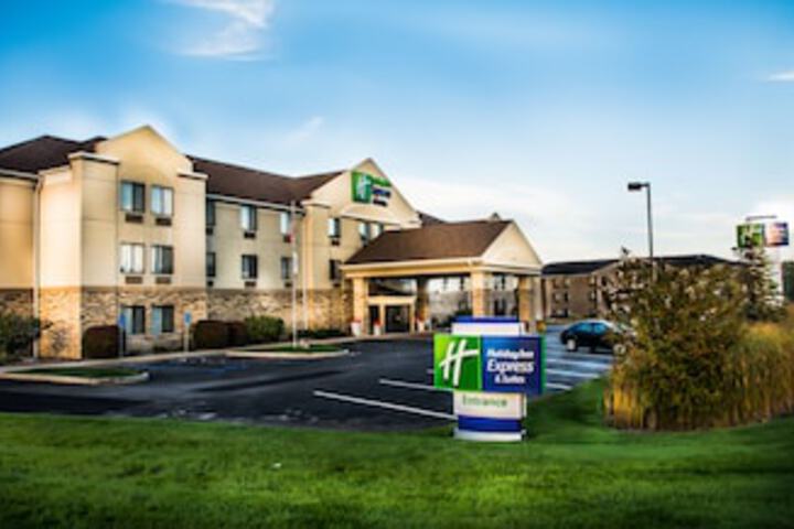 Holiday Inn Express & Suites South Haven, An IHG Hotel - thumb 0