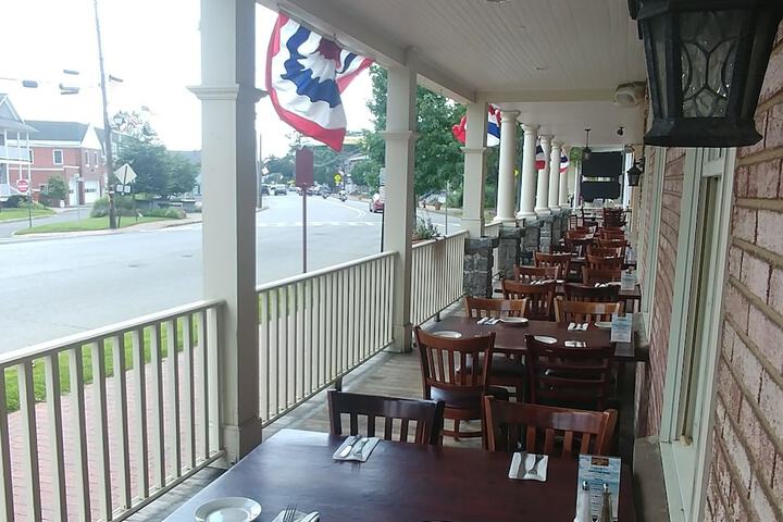 The Chester Publick House Restaurant And Inn - thumb 3