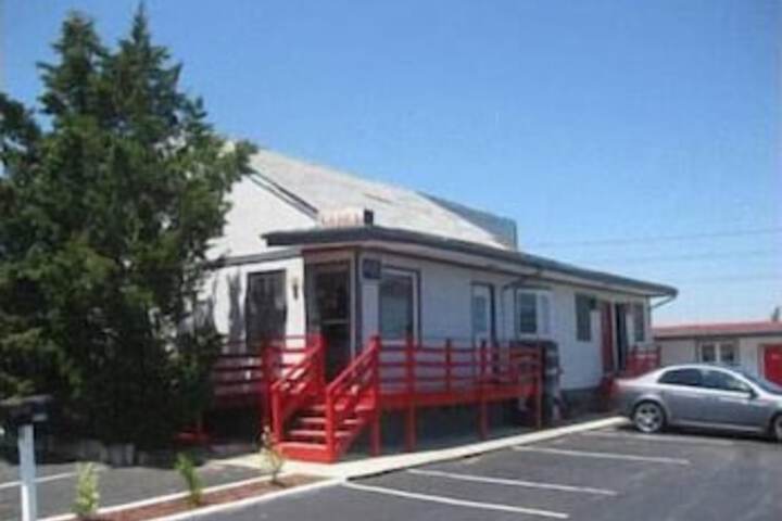 Bay Drive Motel - thumb 0