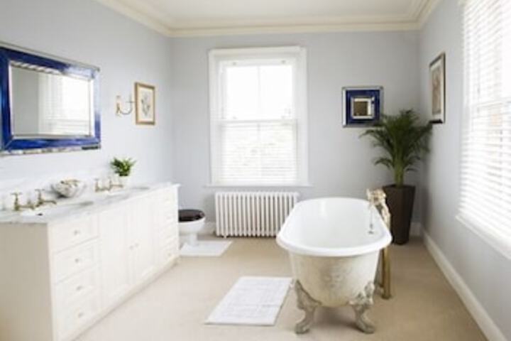 The Dormer House - thumb 2