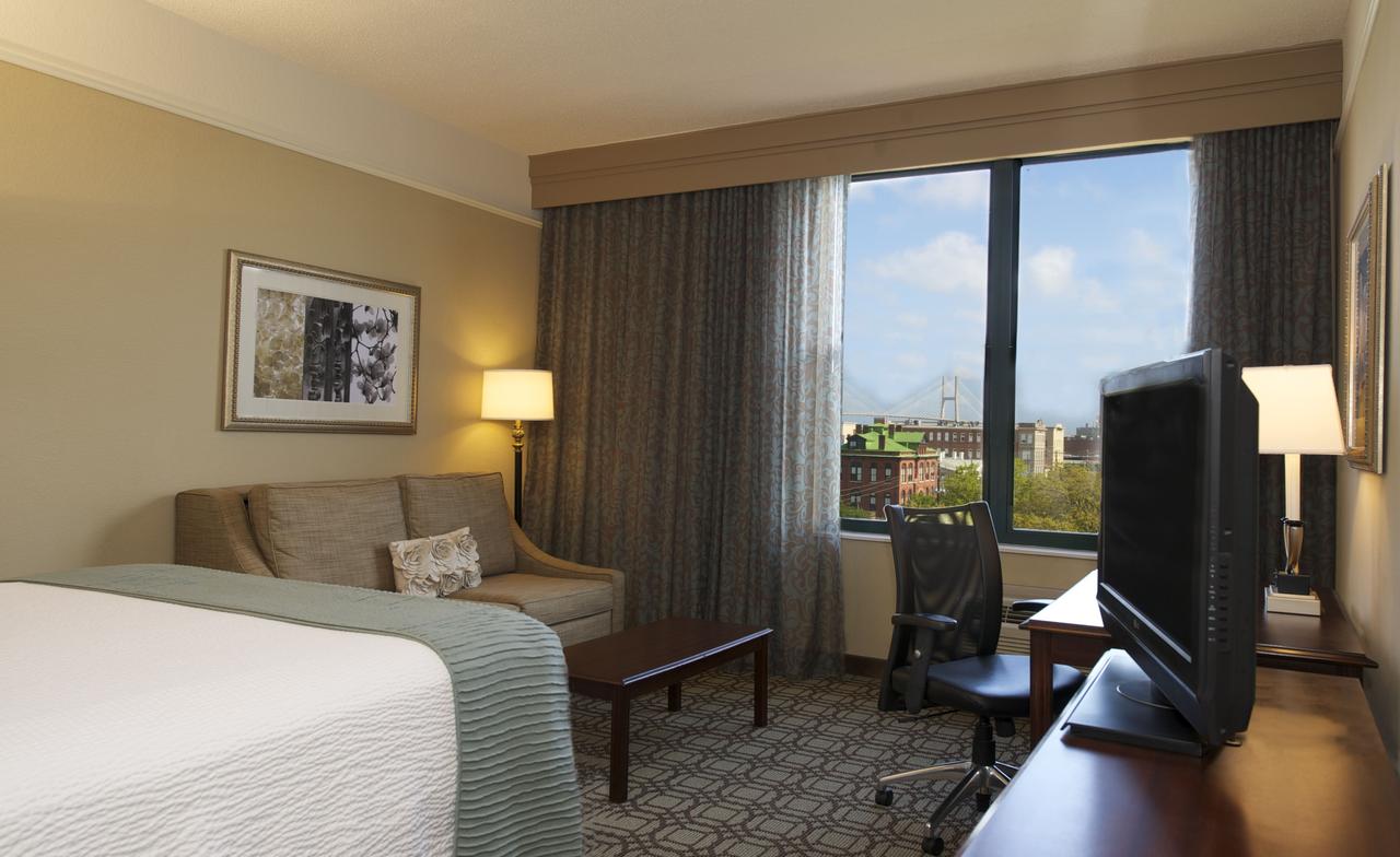 Courtyard Savannah Downtown/Historic District - thumb 10