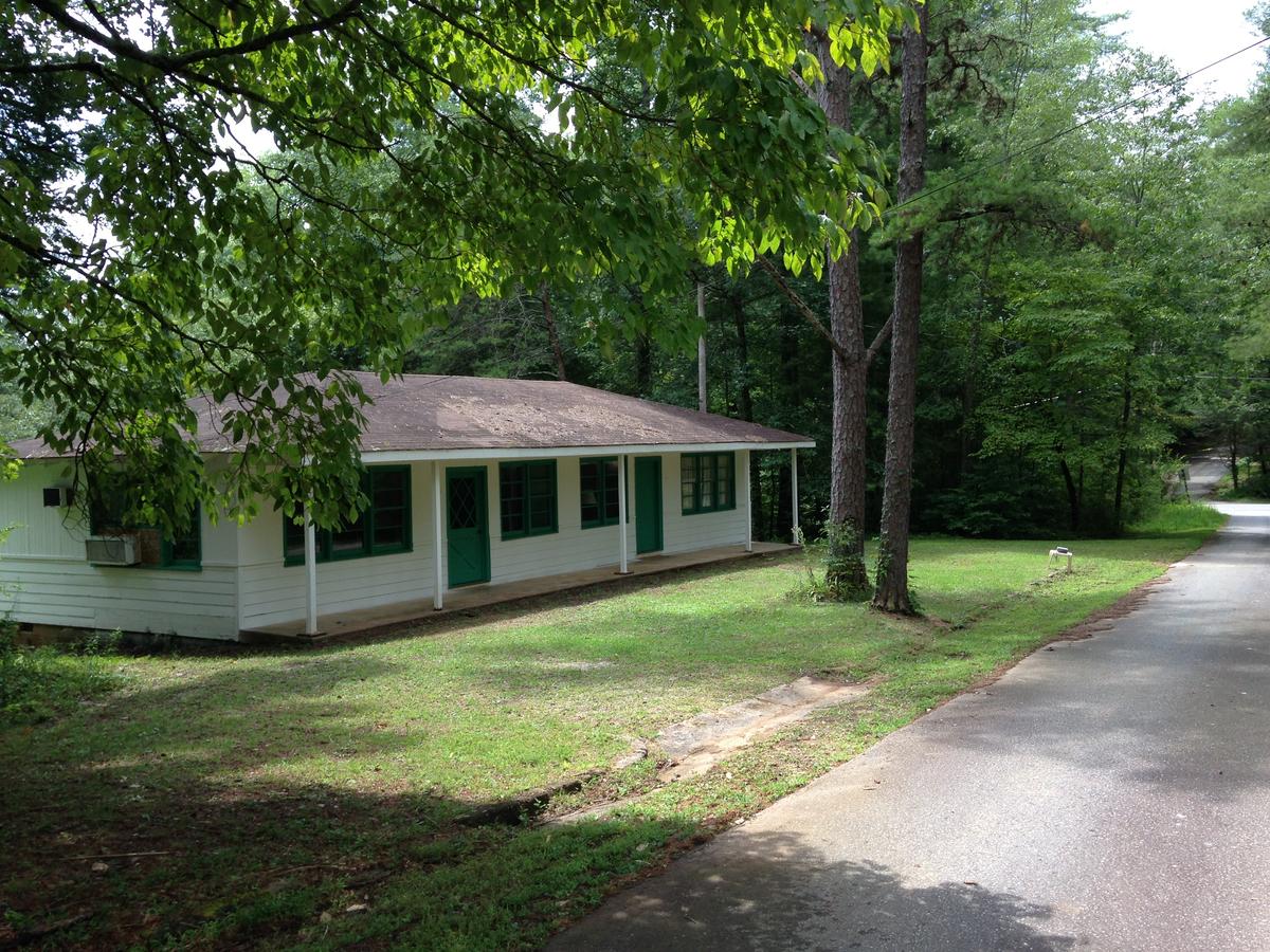 Lakeside Inn - thumb 2