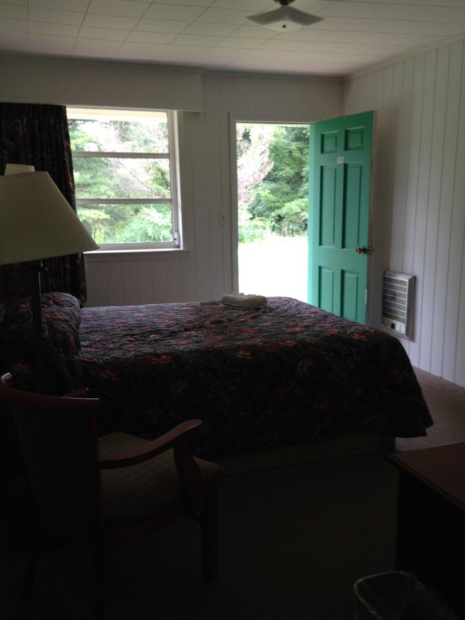 Lakeside Inn - thumb 36