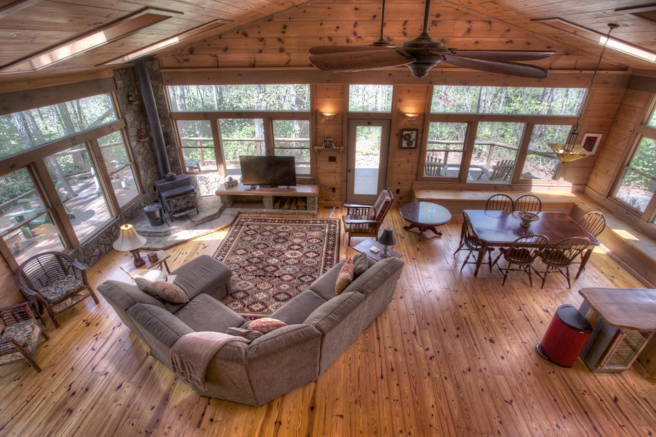 Bogg's Mountain Lodge Cabin - thumb 2