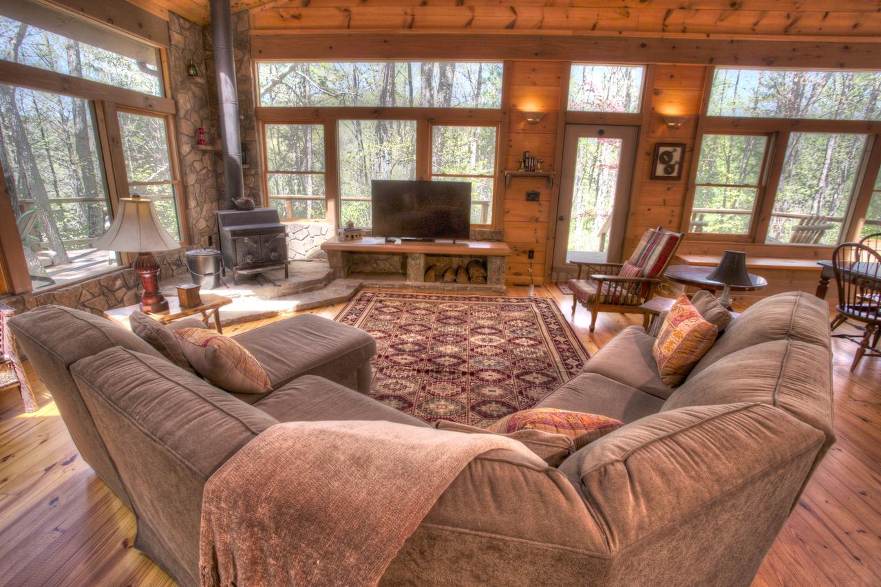 Bogg's Mountain Lodge Cabin - thumb 12