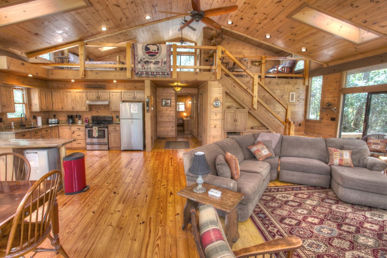 Bogg's Mountain Lodge Cabin - thumb 27