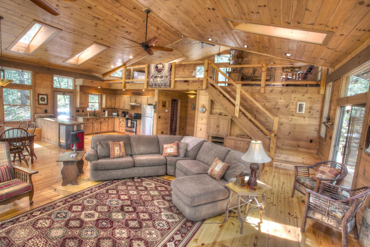 Bogg's Mountain Lodge Cabin - thumb 18