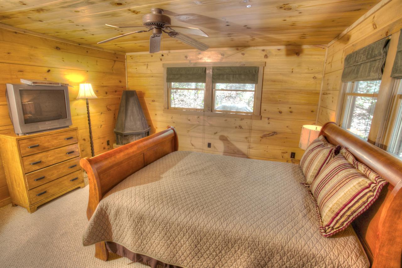 Bogg's Mountain Lodge Cabin - thumb 28