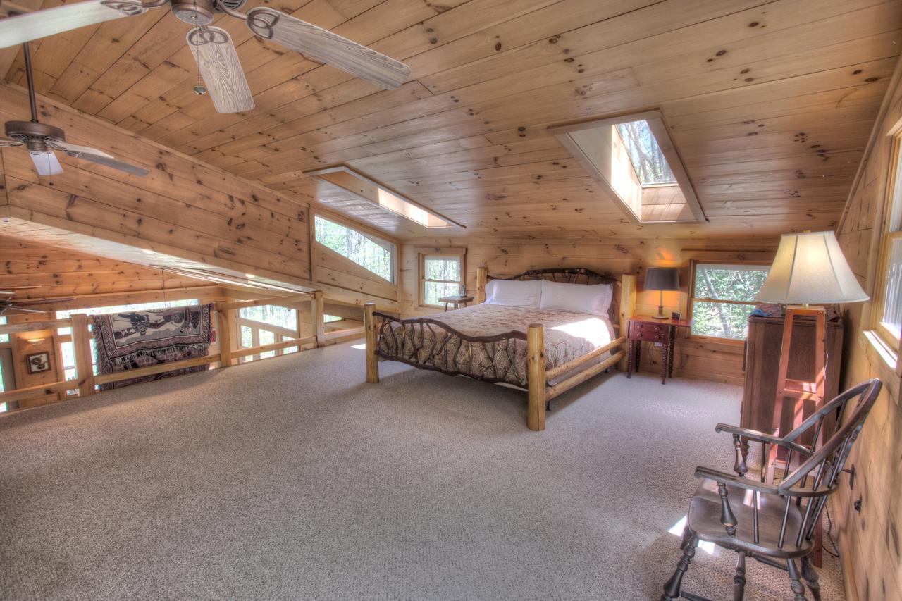 Bogg's Mountain Lodge Cabin - thumb 29