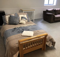 Handy Family Home & Haven - Accommodation Denver