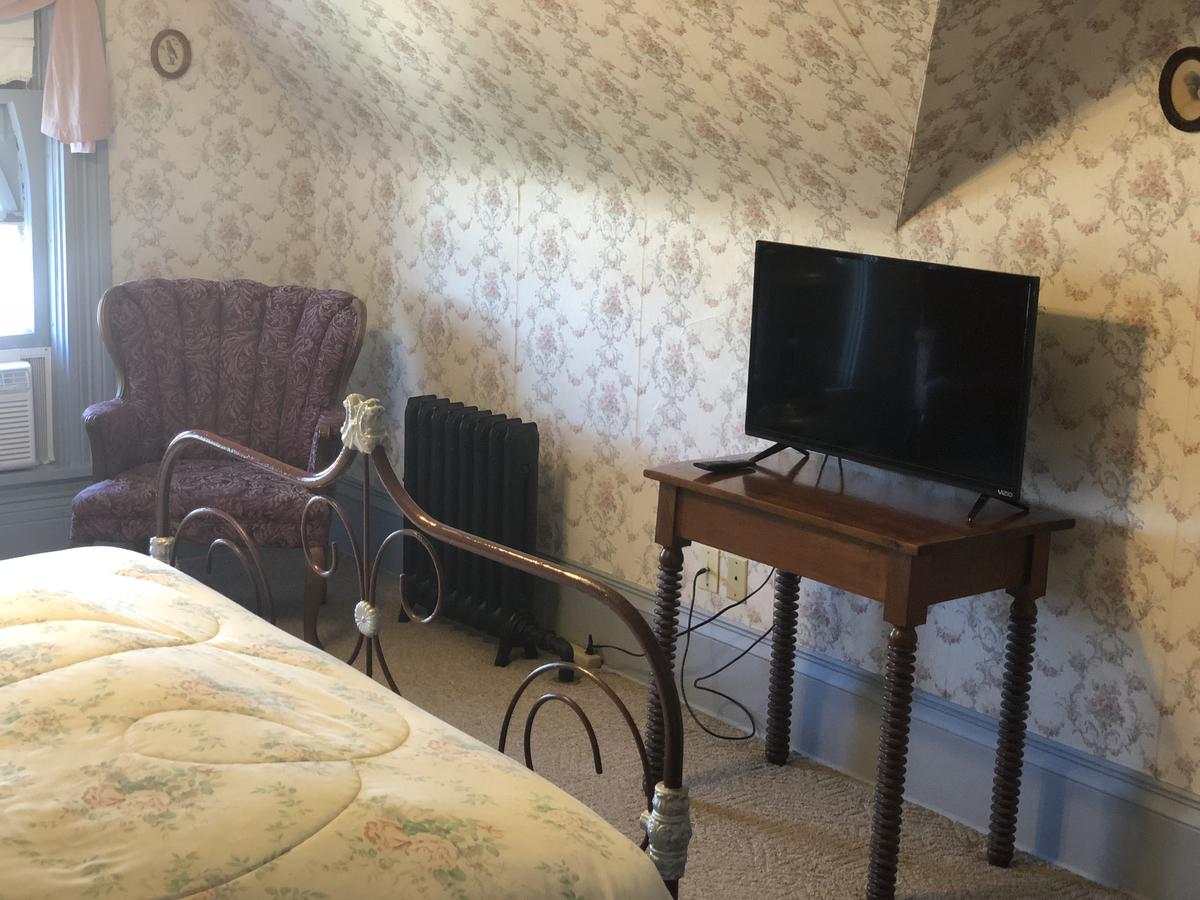 The Hancock House Bed & Breakfast Inn - thumb 37