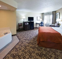 AmericInn by Wyndham Cedar Falls - Accommodation Denver