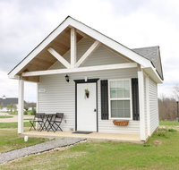 Snoozer- Galloping Goose Cottages - Accommodation Denver