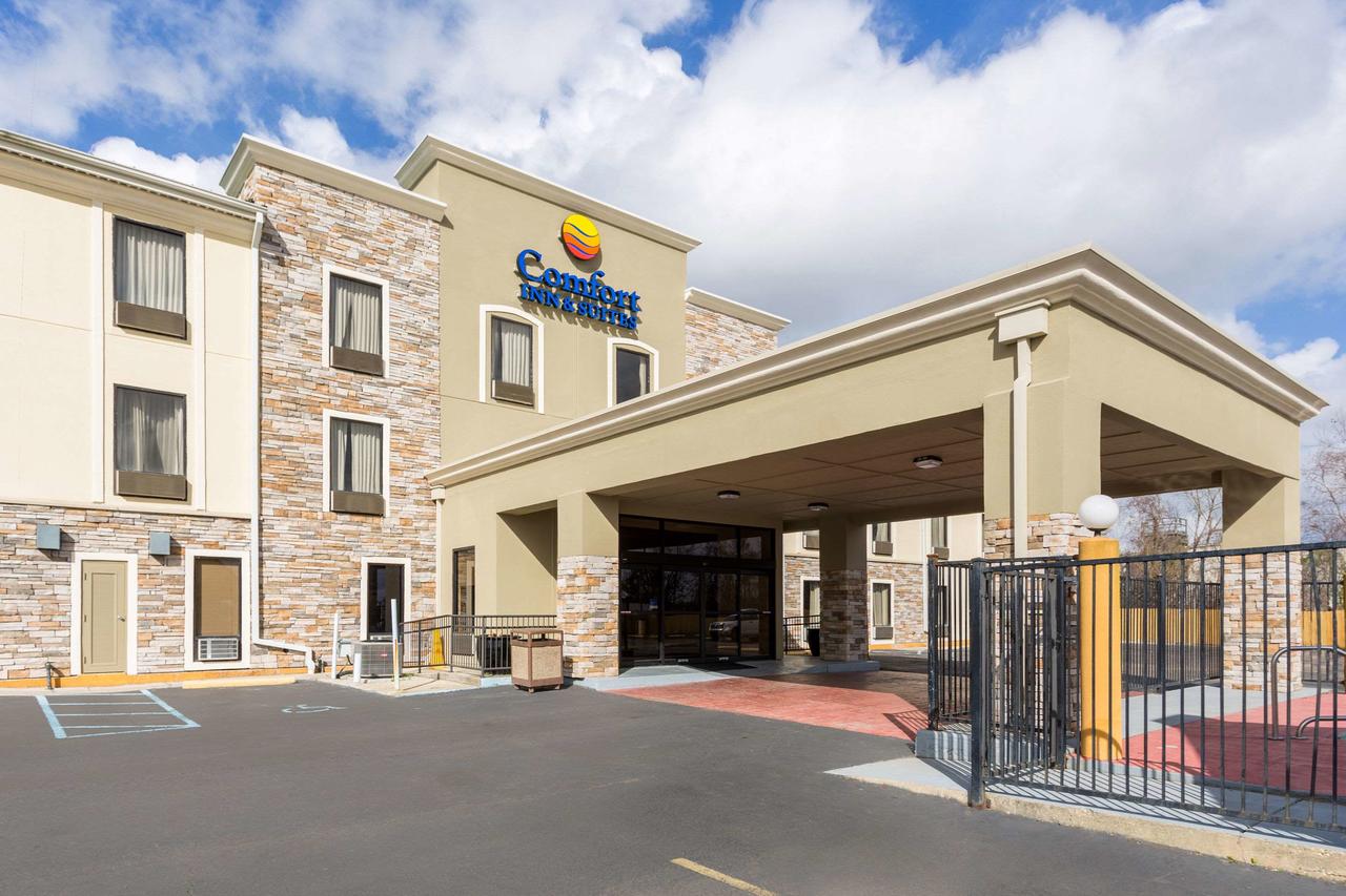 Comfort Inn & Suites Airport - thumb 17