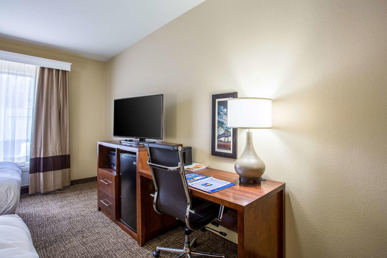 Comfort Inn & Suites Airport - thumb 22