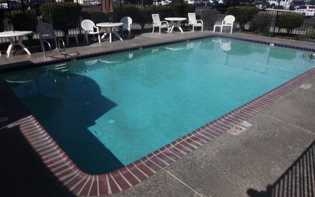 Comfort Inn & Suites Airport - thumb 1