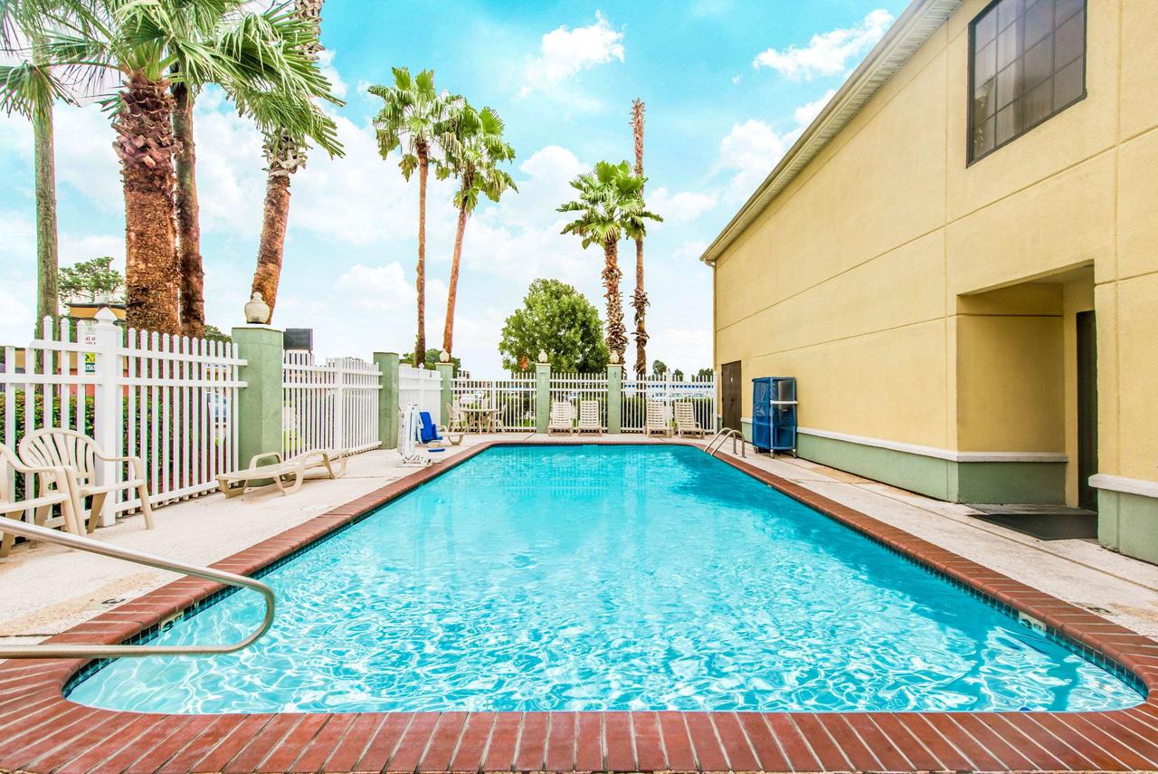 Super 8 By Wyndham Lake Charles/Sulphur - thumb 18