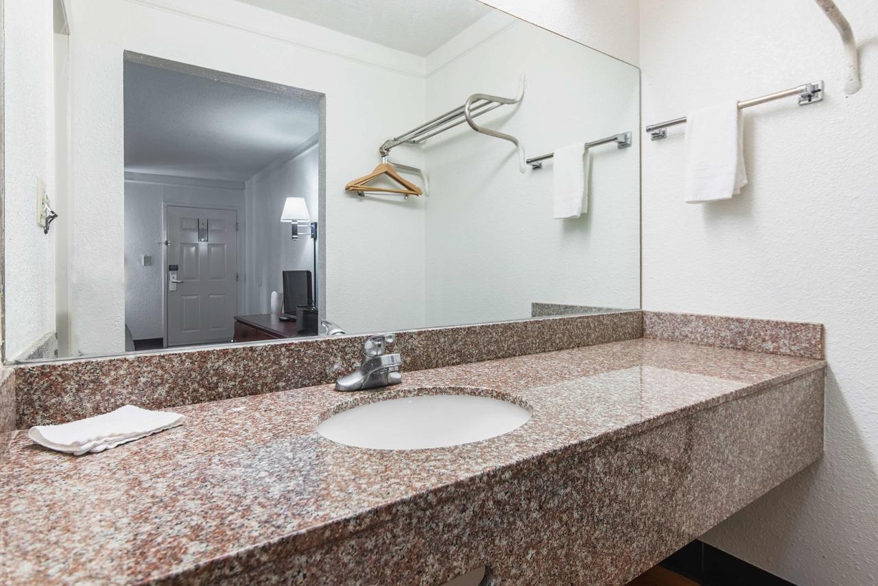 Motel 6 Sulphur, Louisiana - thumb 25