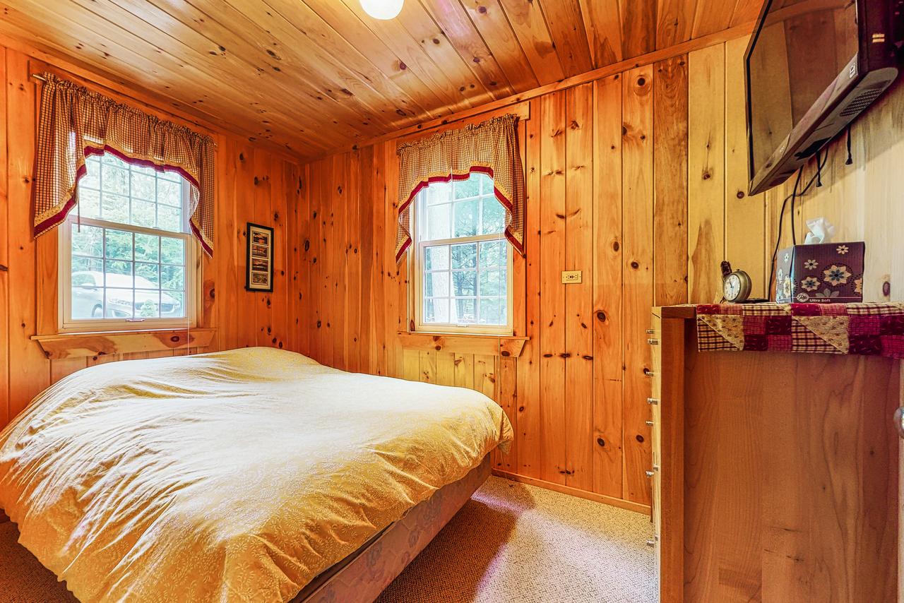 Lakeshore Loveliness - thumb 3