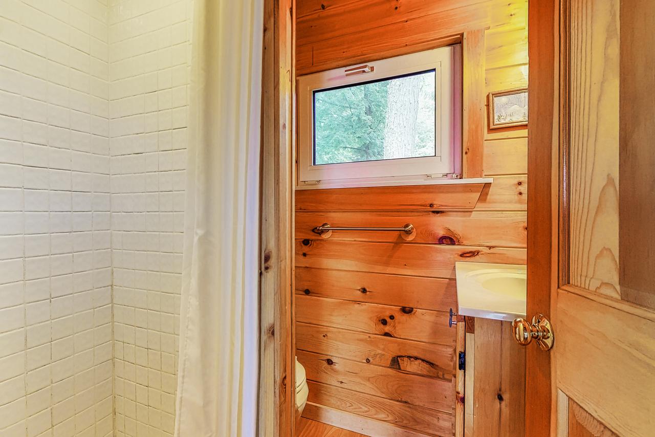 Lakeshore Loveliness - thumb 12