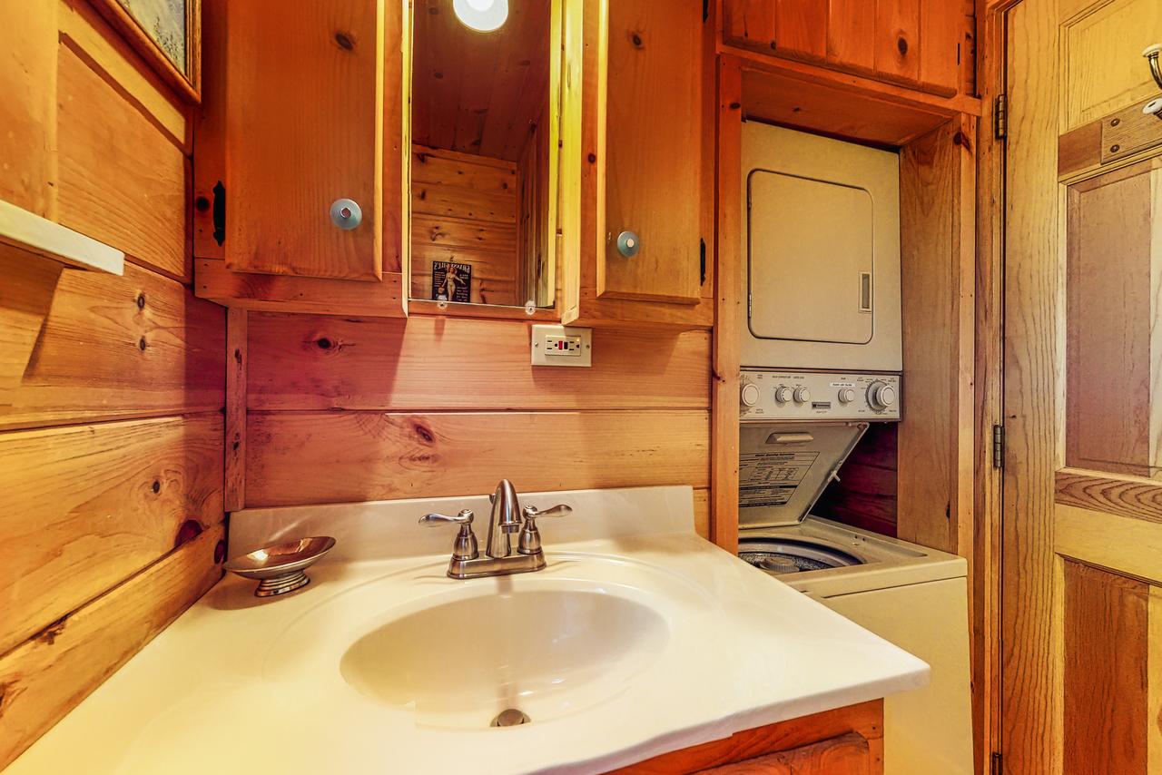 Lakeshore Loveliness - thumb 23