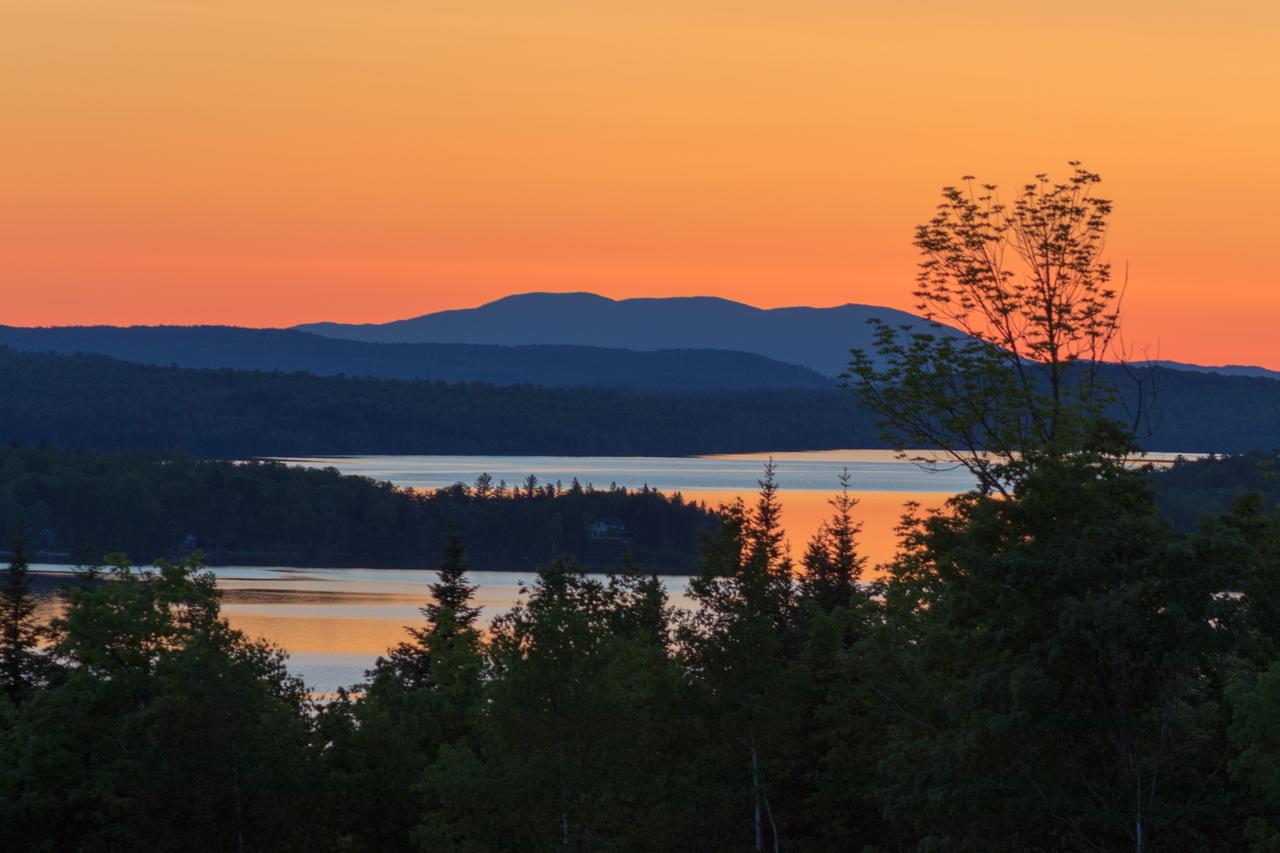 Lakeshore Loveliness - thumb 1