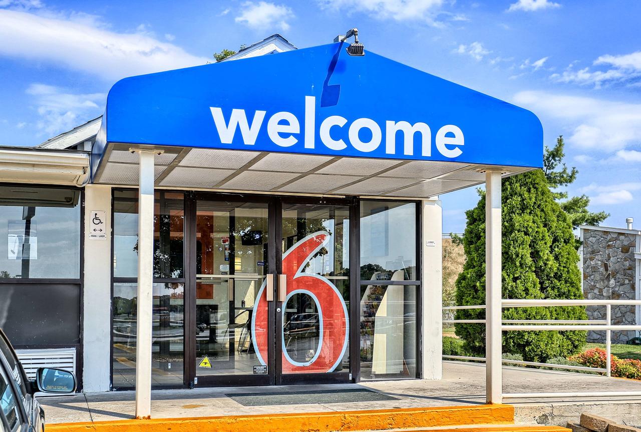 Motel 6 Hagerstown - thumb 36