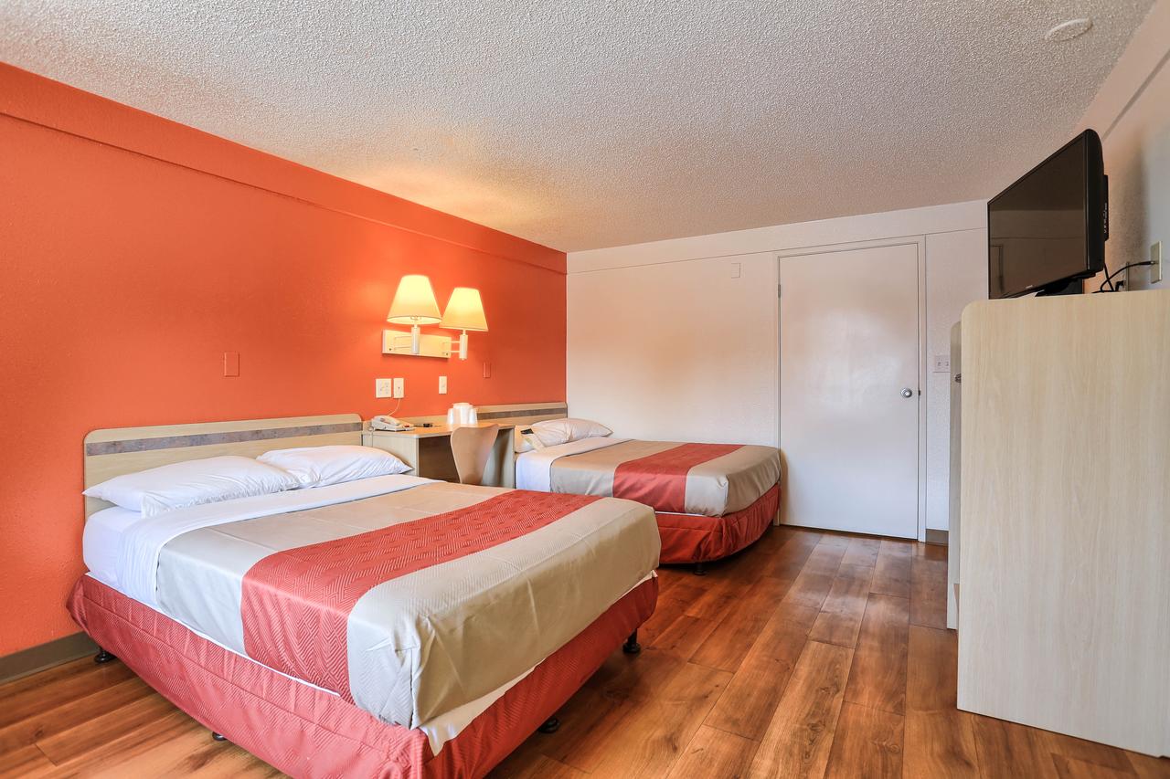 Motel 6 Hagerstown - thumb 27