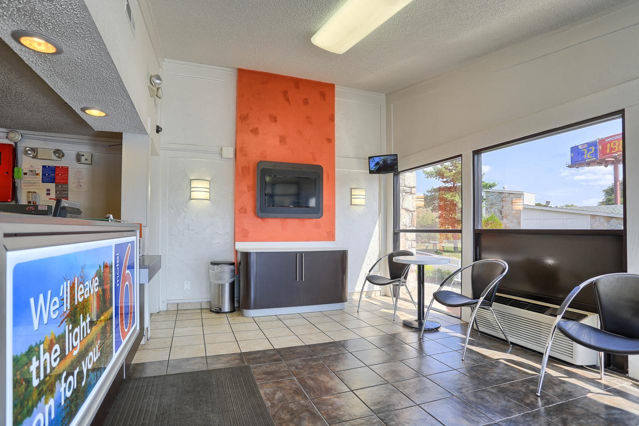 Motel 6 Hagerstown - thumb 19
