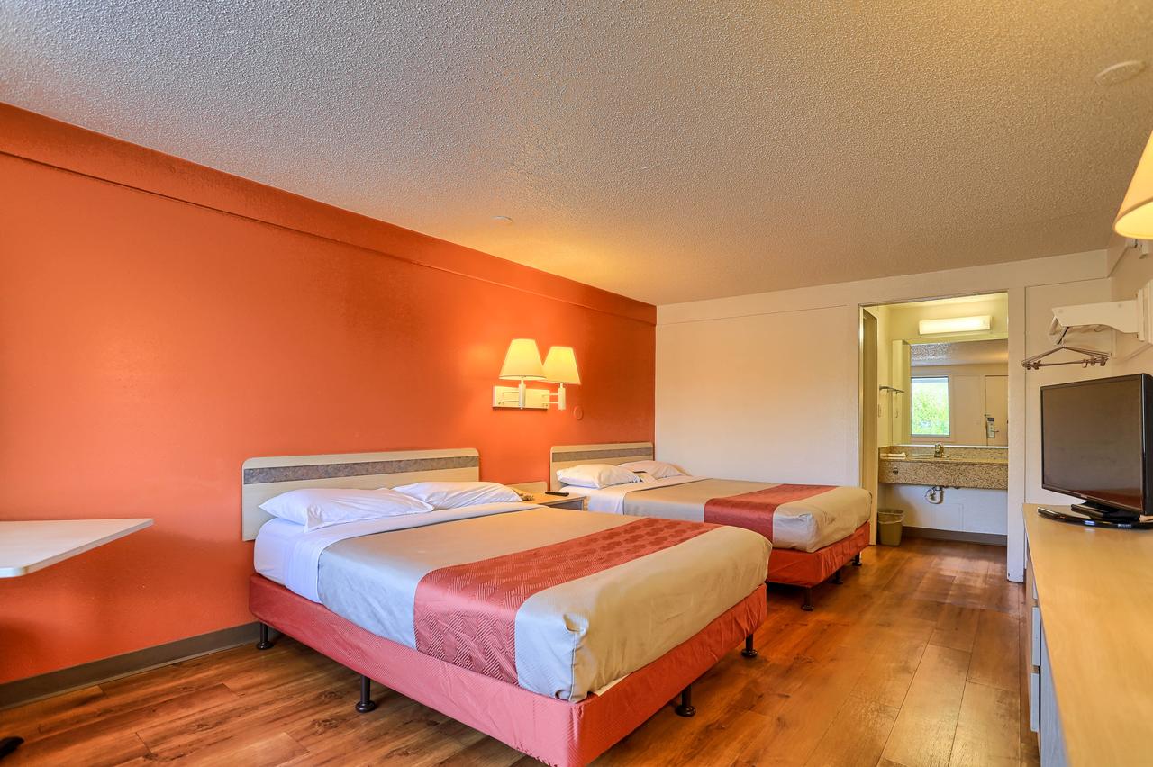 Motel 6 Hagerstown - thumb 29