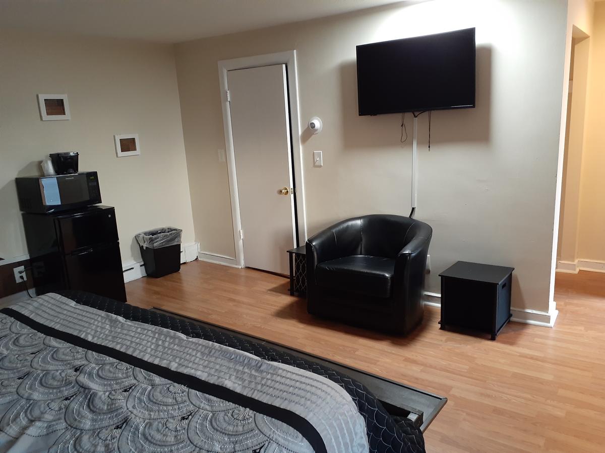 Town Line Inn - thumb 19