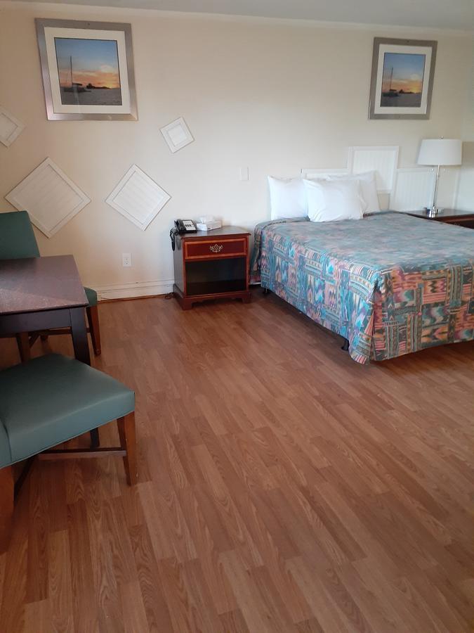 Town Line Inn - thumb 21