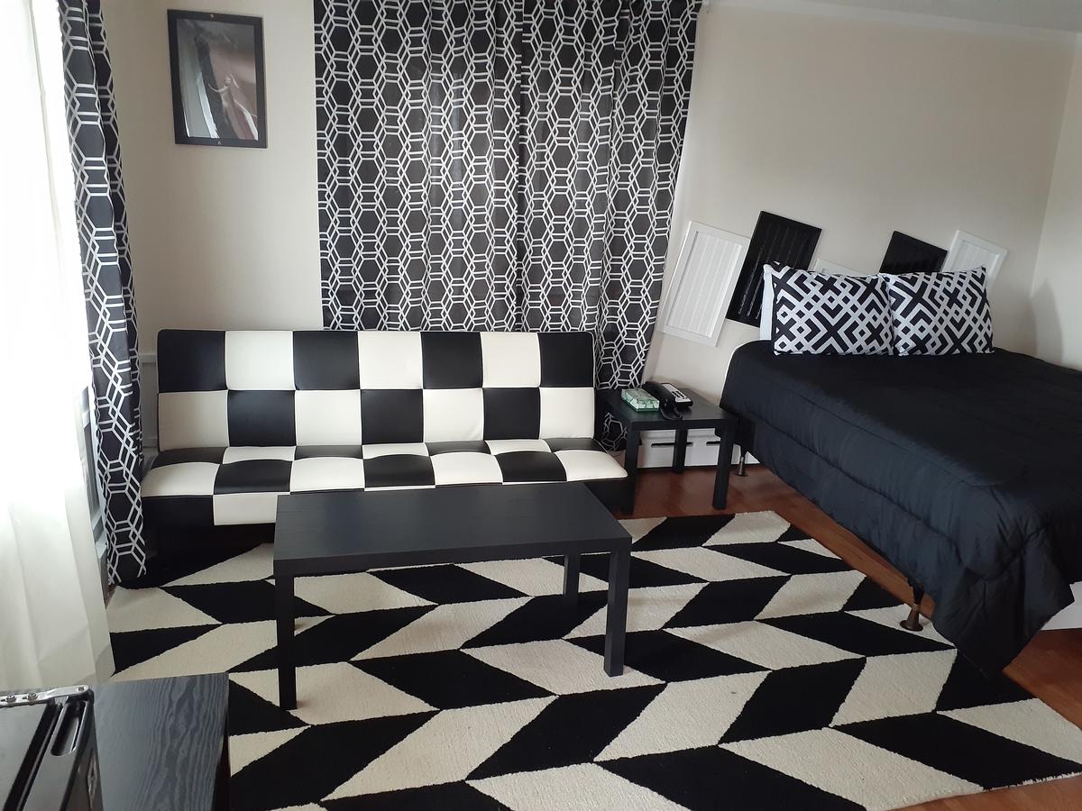 Town Line Inn - thumb 25