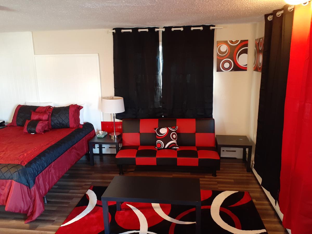 Town Line Inn - thumb 33