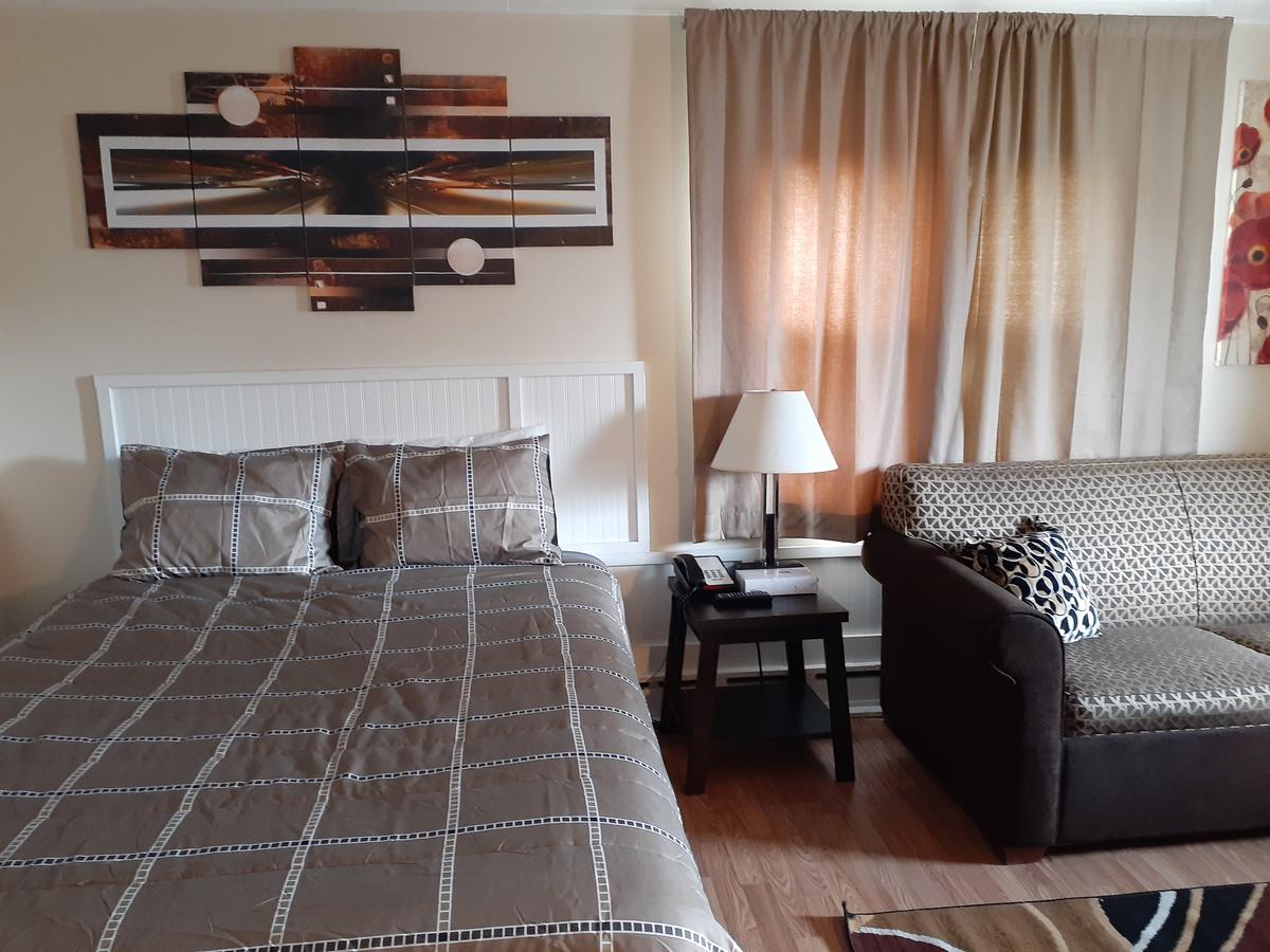 Town Line Inn - thumb 37