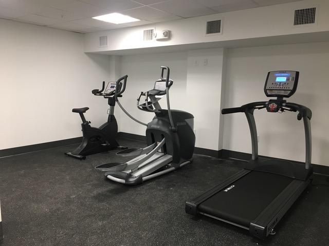 404 On Parker Hill Apts - thumb 2