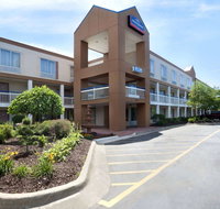 Howard Johnson by Wyndham Romulus Detroit Metro Airport - Accommodation Denver