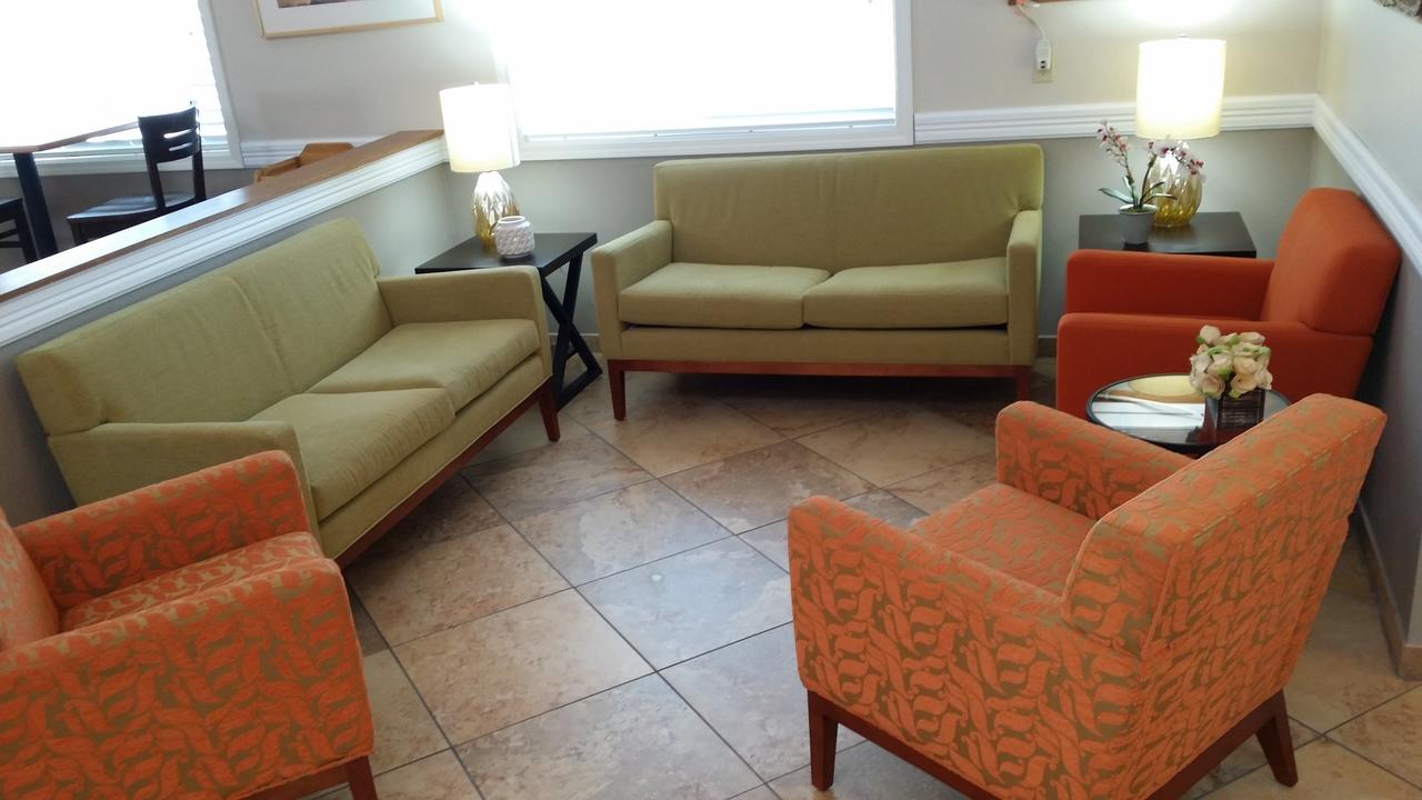 Nichols Inn & Suites - thumb 10