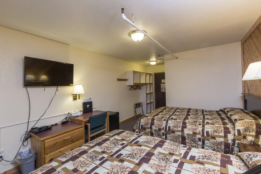 Hibernation House 222 Hotel Room - thumb 3