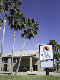 Alister Square Inn Accommodation Denver