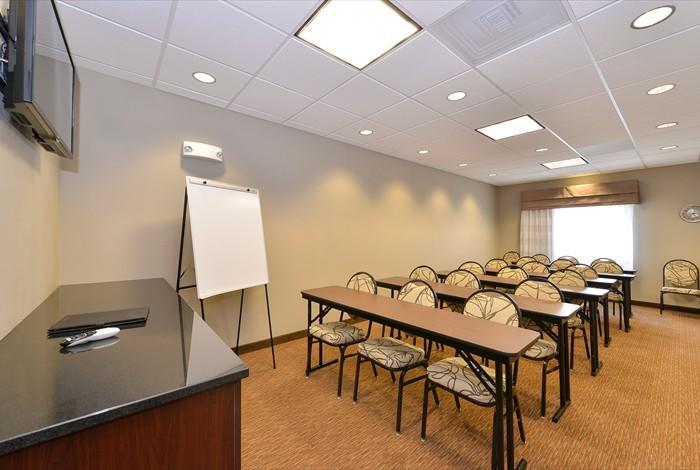 Sleep Inn & Suites Devils Lake - thumb 9