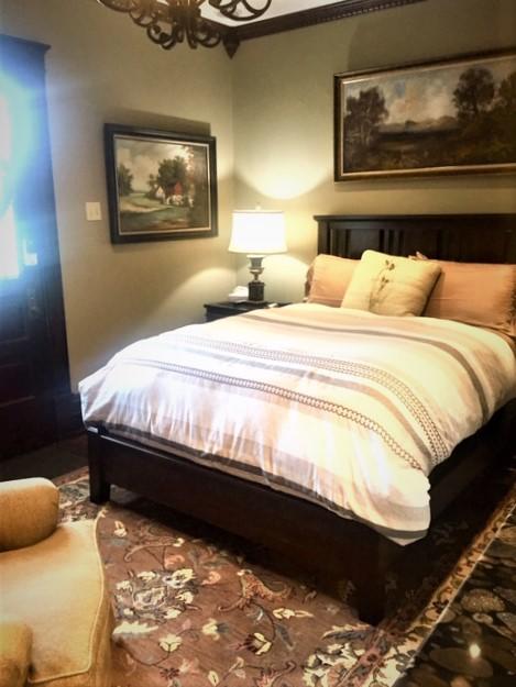 South Broadway Manor - thumb 9