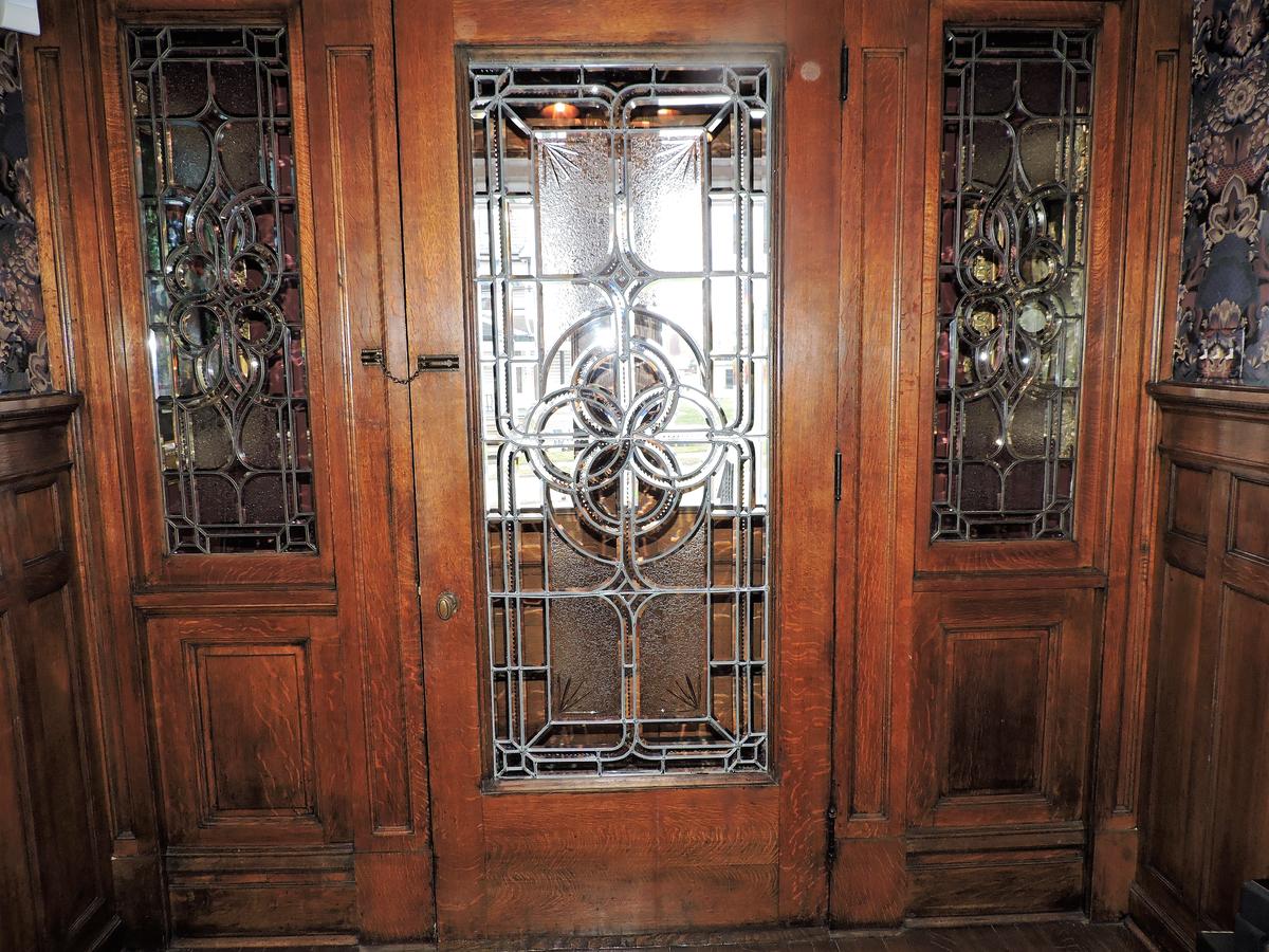 South Broadway Manor - thumb 19