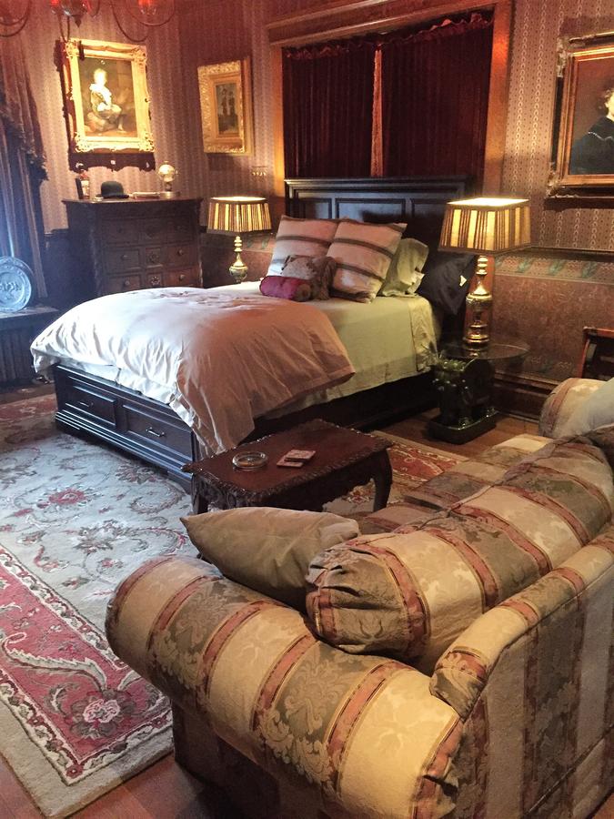 South Broadway Manor - thumb 6