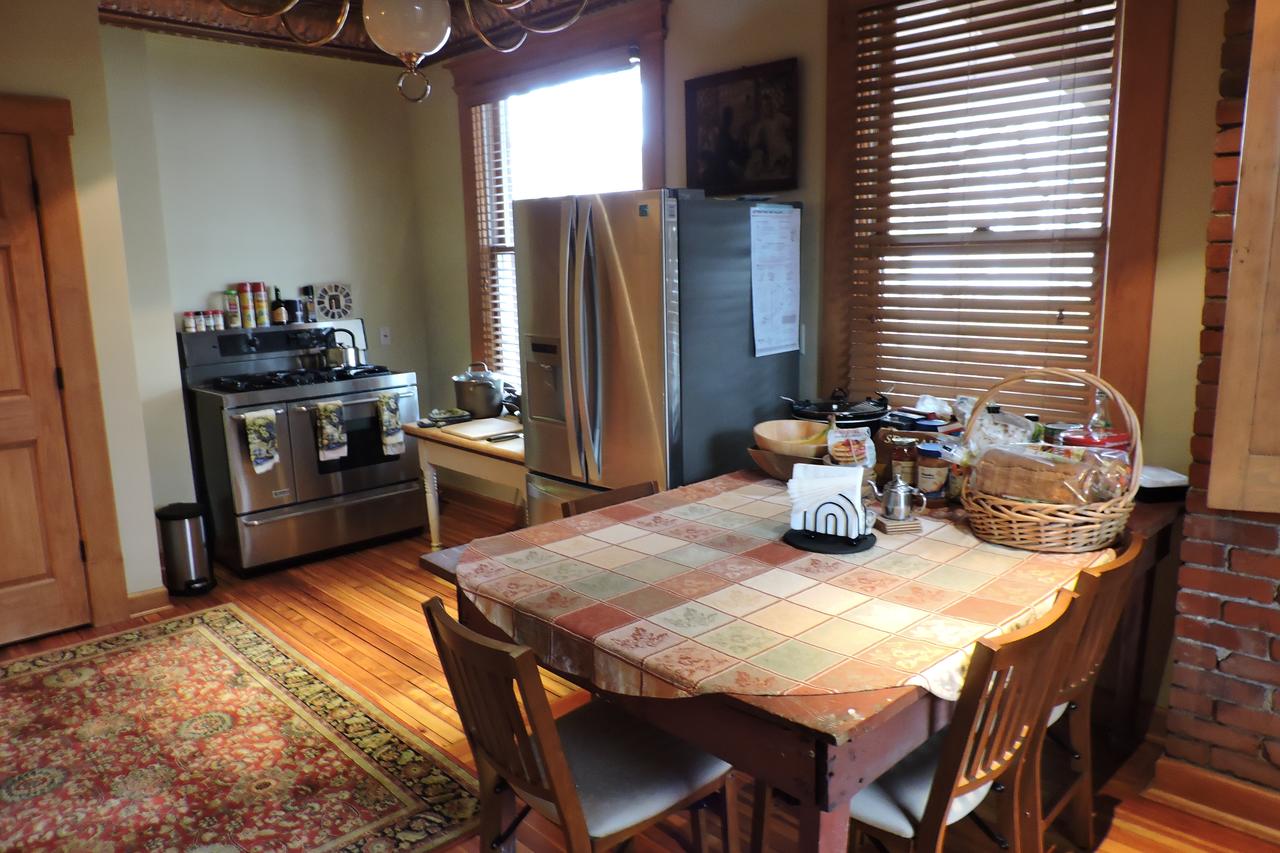 South Broadway Manor - thumb 37