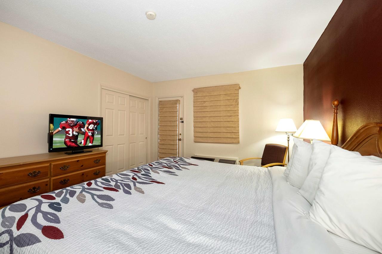 Red Roof Inn & Suites Hazleton - thumb 26